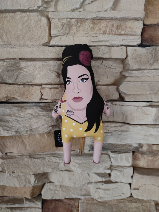 Boneco Estampado Amy Winehouse